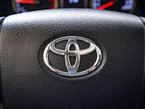 Used 2020 Toyota 4Runner TRD Off-Road Premium image 25