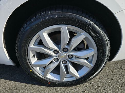 Used 2019 Chevrolet Impala LT image 12