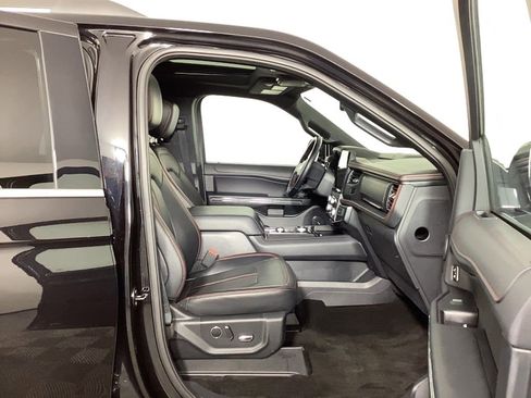 Used 2022 Ford Expedition Limited image 10