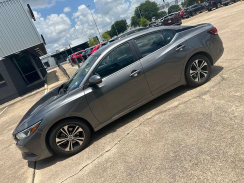 Used 2021 Nissan Sentra SV FWD image 4