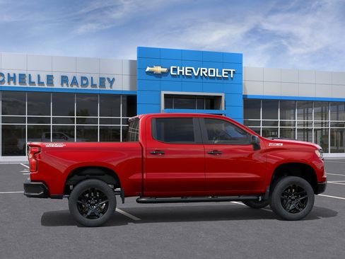 New 2026 Chevrolet Silverado 1500 LT Trail Boss w/ LPO, Dark Essentials Package AWD/4WD image 5