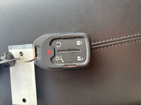 Used 2023 GMC Terrain SLT image 22