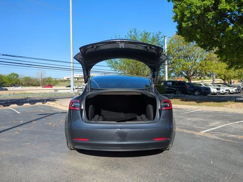 Used 2021 Tesla Model 3 Standard Range Plus image 6