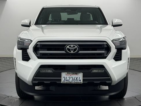 Certified 2026 Toyota Tacoma SR5 AWD/4WD image 6