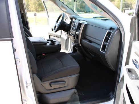 Used 2019 RAM 1500 Warlock AWD/4WD image 13