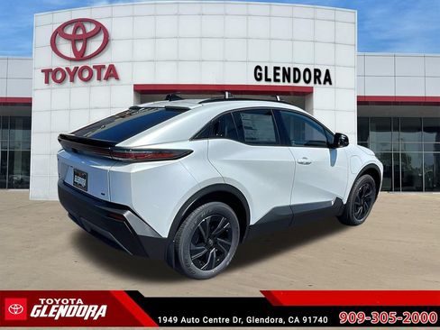 New 2026 Toyota C-HR AWD/4WD image 3