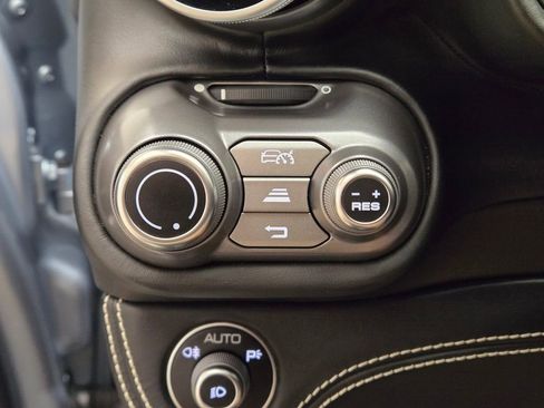 Used 2022 Ferrari Portofino M RWD image 43