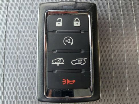 Used 2023 Jeep Grand Wagoneer L Series II w/ Premium Group II image 31