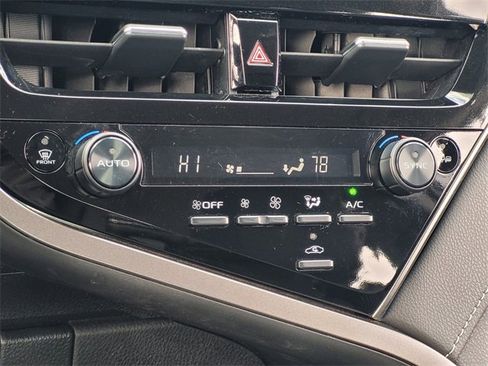 Used 2024 Toyota Camry SE image 23