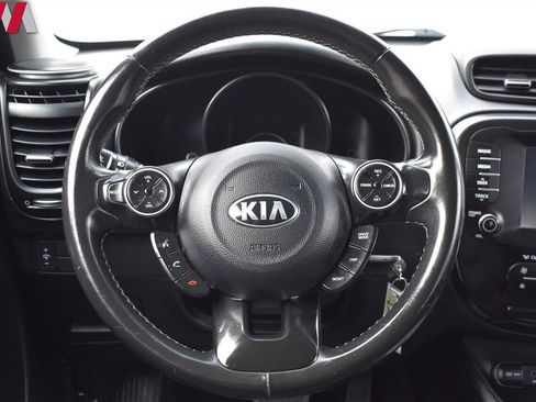 Used 2019 Kia Soul + image 13