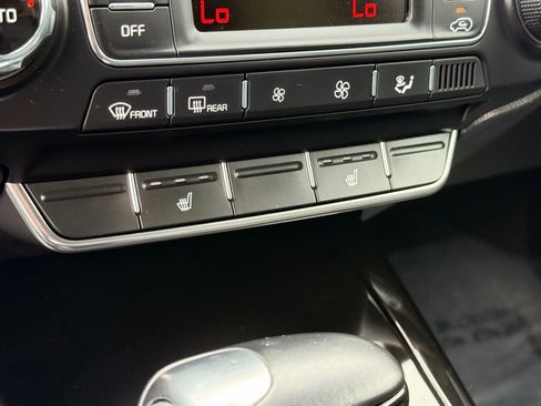 Used 2019 Kia Sorento SX image 8
