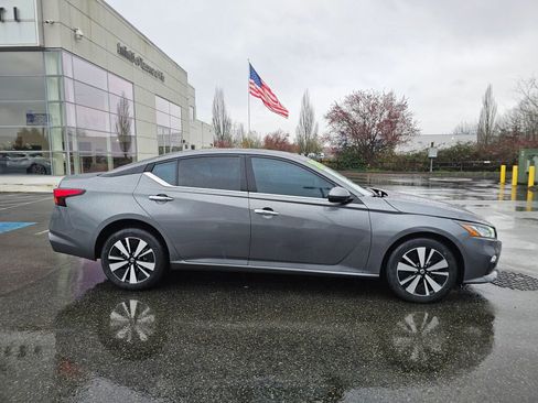 Used 2022 Nissan Altima 2.5 SV image 8