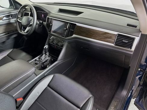 Used 2022 Volkswagen Atlas SE w/ Panoramic Sunroof Package image 34