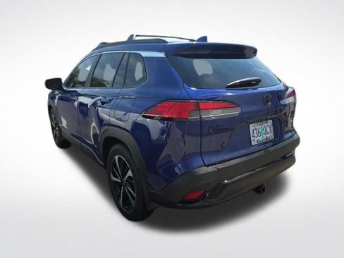 Used 2024 Toyota Corolla Cross AWD Hybrid w/ Convenience Package image 4