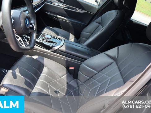 Used 2023 BMW i7 xDrive60 AWD/4WD image 10