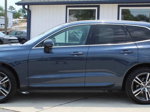 Used 2018 Volvo XC60 T5 Momentum w/ Convenience Package AWD/4WD image 2