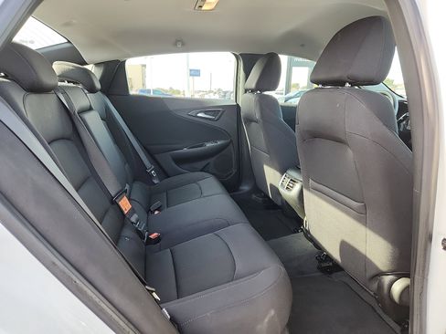 Used 2024 Chevrolet Malibu LT image 14