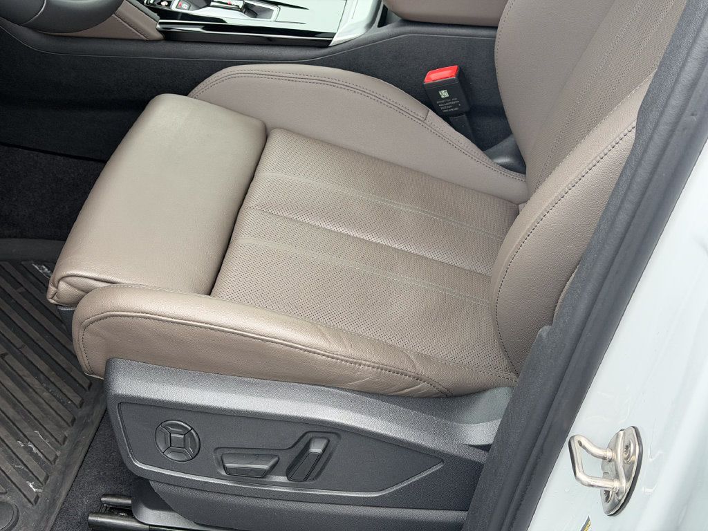 Certified 2025 Audi Q5 Premium Plus w/ Premium Plus AWD/4WD image 24