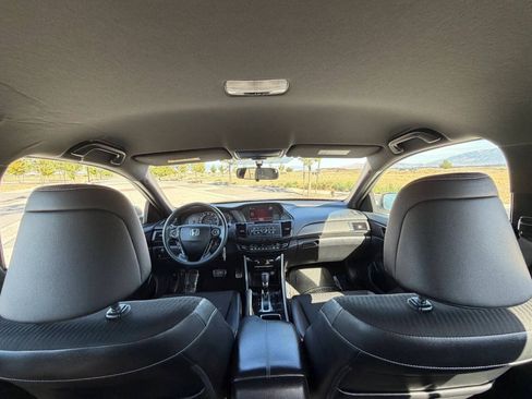 Used 2017 Honda Accord Sport image 21