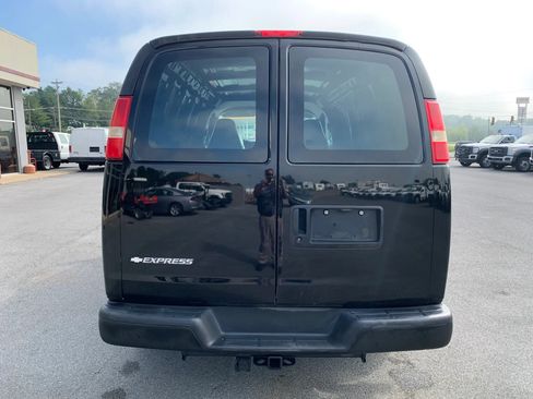 Used 2007 Chevrolet Express 1500 RWD image 6