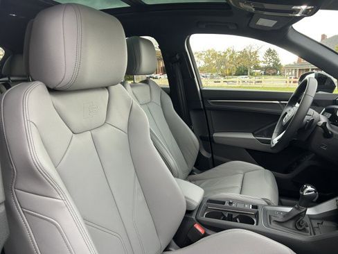 Certified 2025 Audi Q3 2.0T Premium w/ Convenience Package image 29