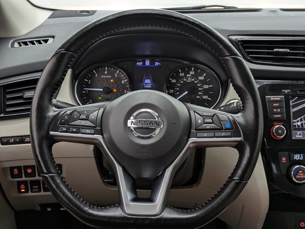 Used 2021 Nissan Rogue Sport SV AWD/4WD image 35