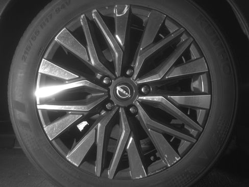 Used 2025 Nissan Altima 2.5 SV image 15