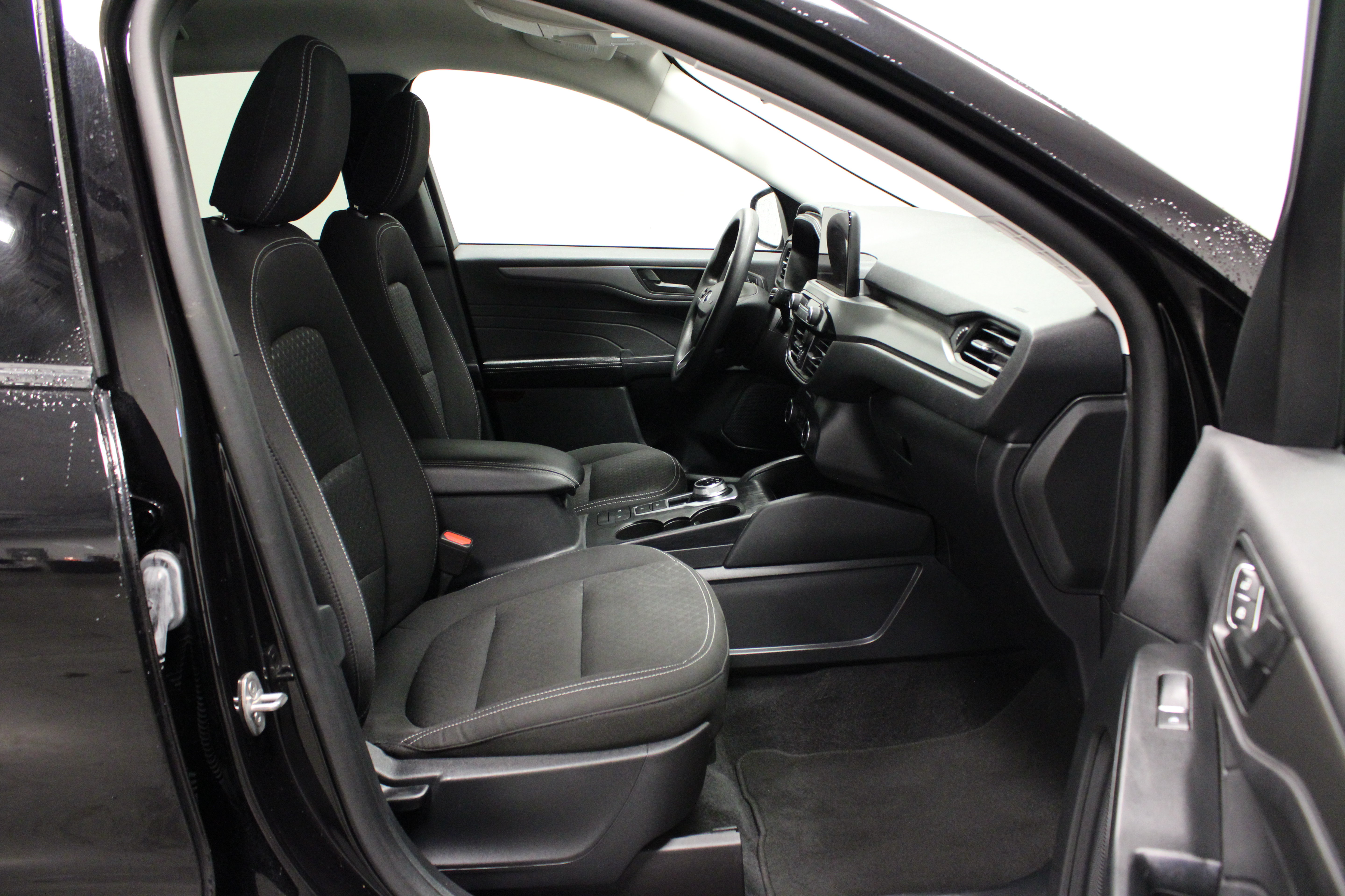 Used 2025 Ford Escape Active AWD/4WD image 13