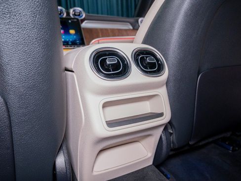 New 2026 Mercedes-Benz GLC 300 image 23