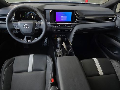 Certified 2026 Toyota Camry SE w/ Convenience Package FWD image 13