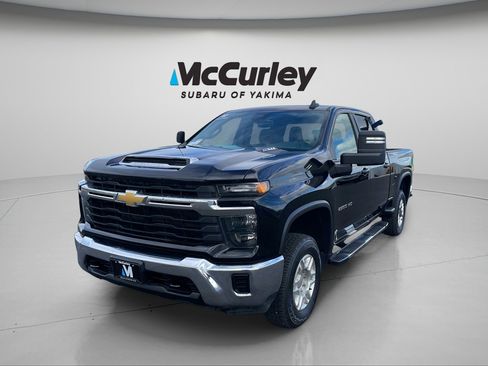 Used 2024 Chevrolet Silverado 2500 LT AWD/4WD image 9