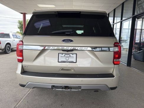 Used 2018 Ford Expedition XLT w/ Equipment Group 201A AWD/4WD image 5