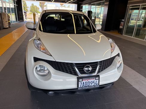 Used 2012 Nissan Juke SL FWD image 3