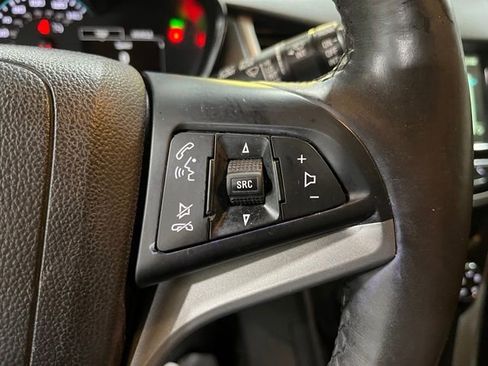 Used 2017 Chevrolet Trax LT w/ LT Convenience Package AWD/4WD image 19