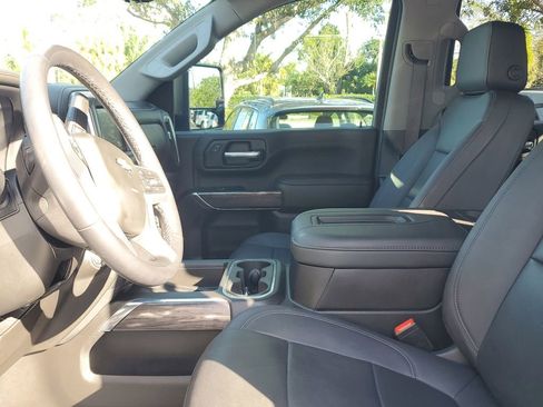 Certified 2022 Chevrolet Silverado 2500 LTZ w/ LTZ Plus Package image 21