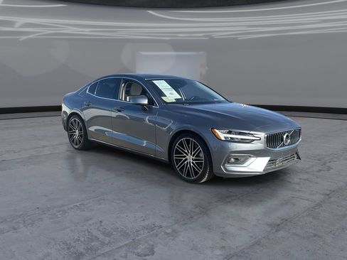 Used 2020 Volvo S60 T6 Inscription AWD/4WD image 2