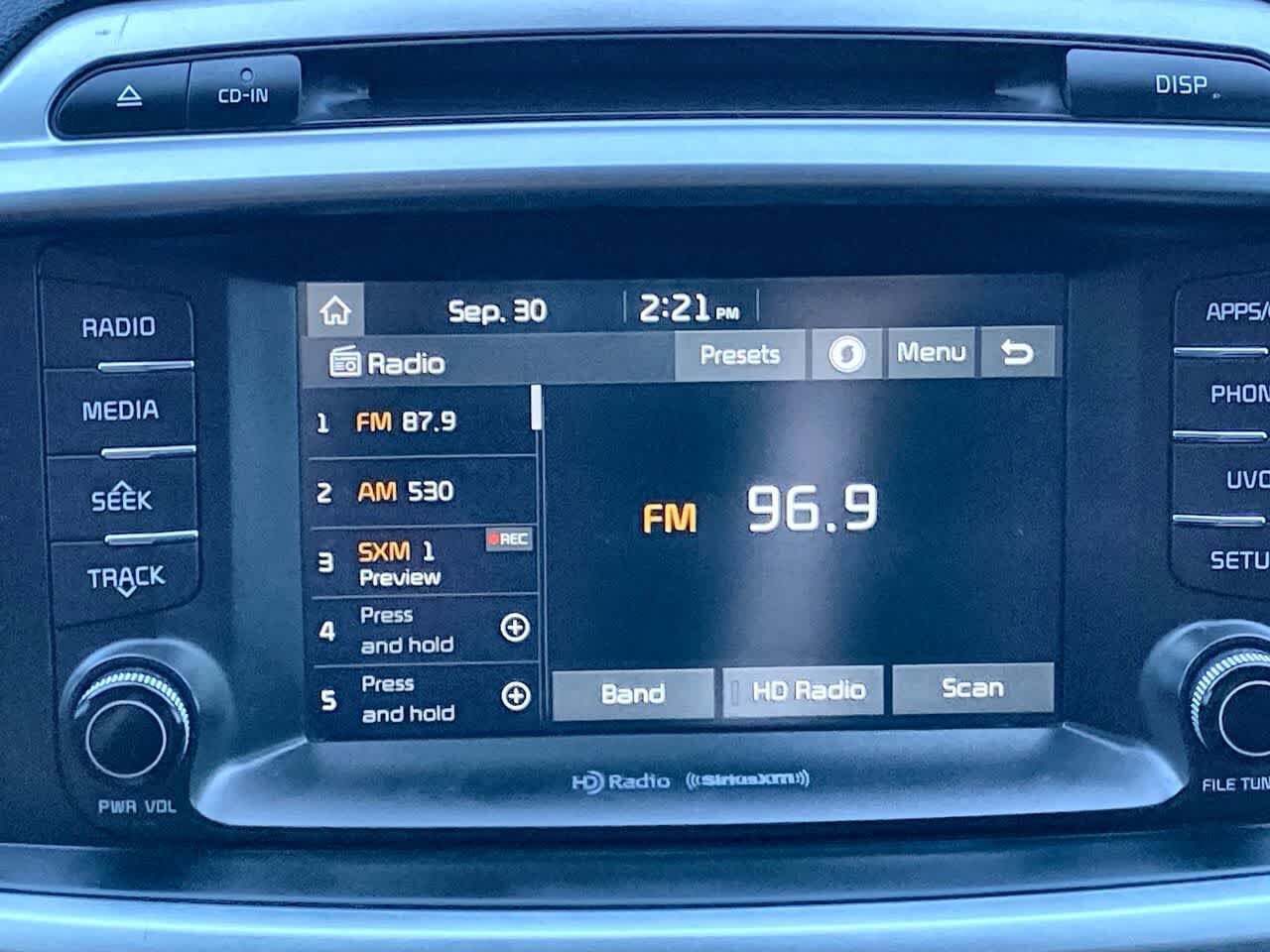 Used 2018 Kia Sorento AWD image 16