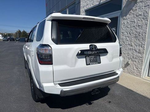 Certified 2023 Toyota 4Runner TRD Off-Road image 5