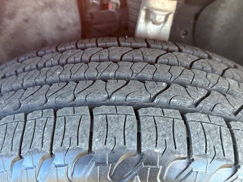 Used 2020 Jeep Grand Cherokee Overland image 11