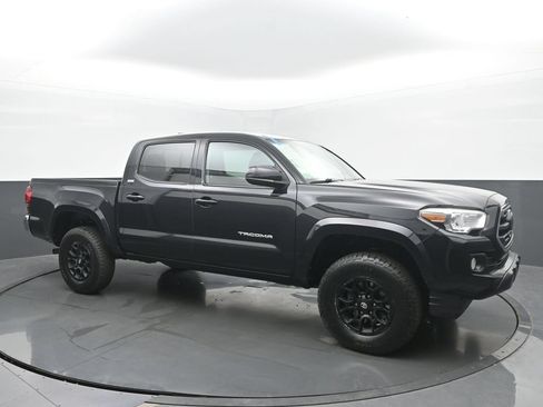 Used 2019 Toyota Tacoma SR5 RWD image 8