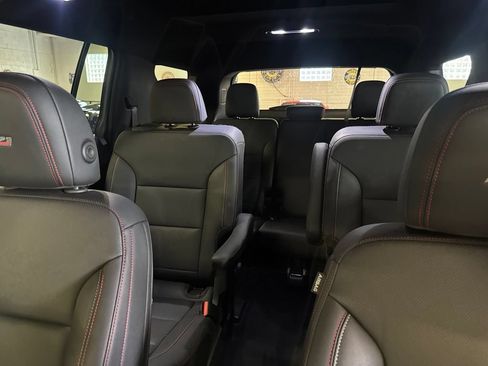 Used 2024 Chevrolet Traverse Z71 w/ LPO, Floor Liner Package AWD/4WD image 8
