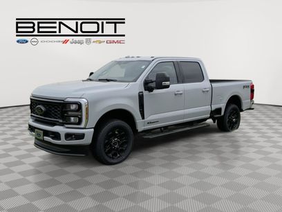 New 2026 Ford F250 Lariat w/ Black Appearance Package