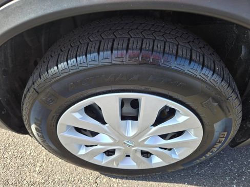 Used 2015 Nissan Rogue S AWD/4WD image 27