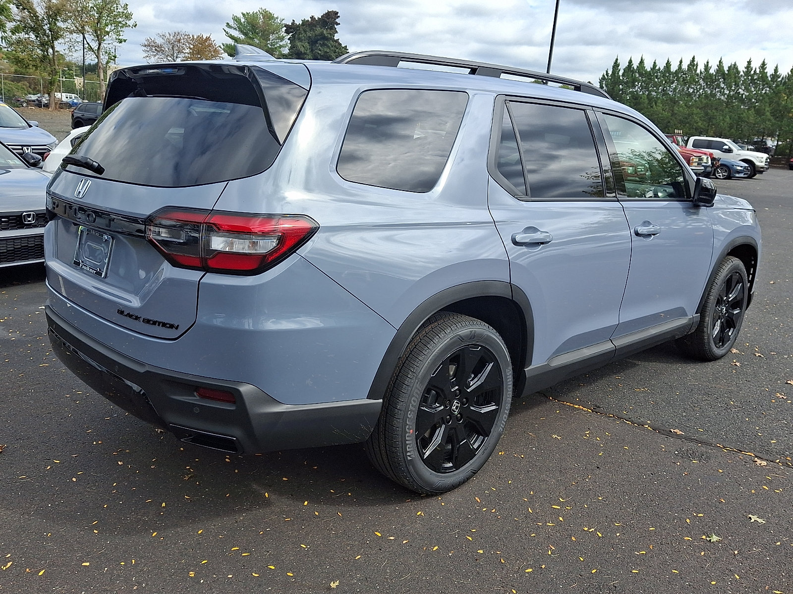 New 2026 Honda Pilot Black Edition image 4