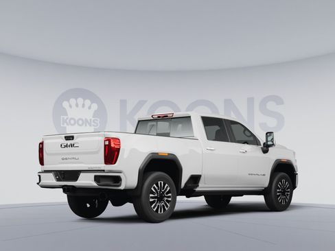 Used 2025 GMC Sierra 2500 Denali Ultimate w/ LPO, GMC Protection Package AWD/4WD image 4