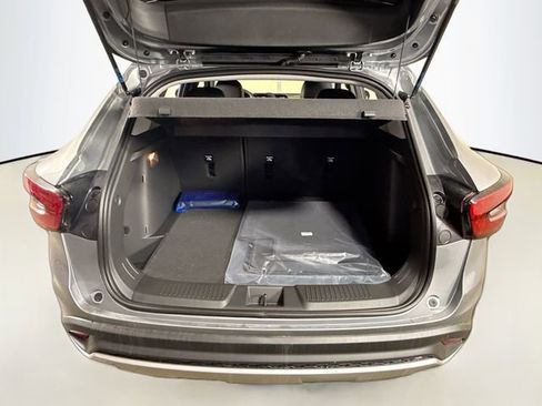 New 2026 Chevrolet Trax LT w/ LPO, Blackout Package image 25