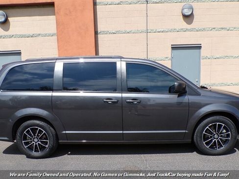 Used 2019 Dodge Grand Caravan GT FWD image 8
