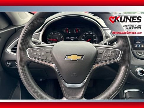 Used 2025 Chevrolet Malibu LT FWD image 37