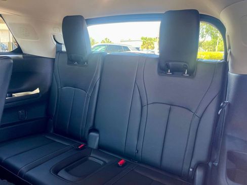 Used 2025 INFINITI QX60 Luxe FWD image 13