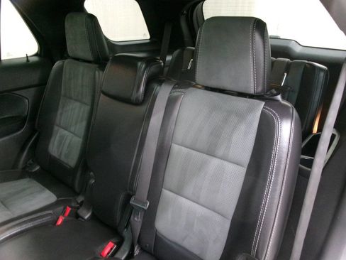 Used 2015 Ford Explorer XLT w/ Equipment Group 202B AWD/4WD image 20